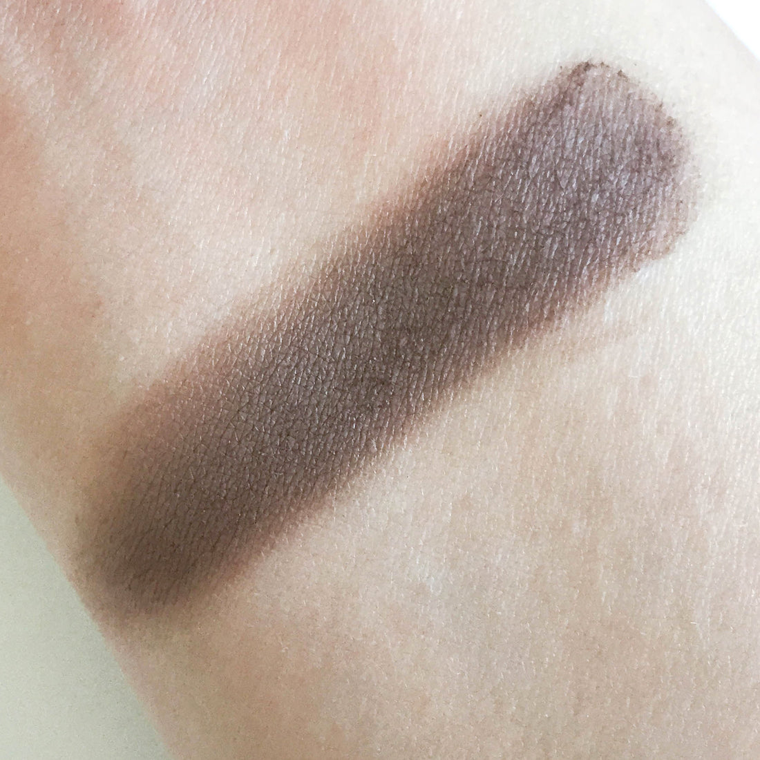 Coco • Pressed Eyeshadow Pigment – Root